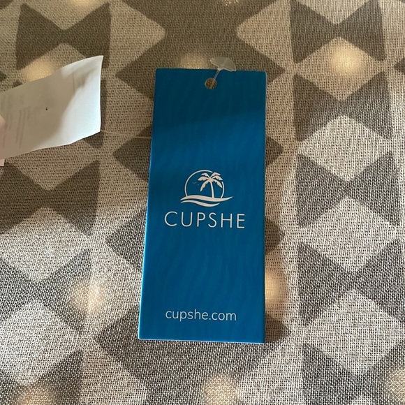 Cupshe swimsuit size medium - Picture 3 of 3